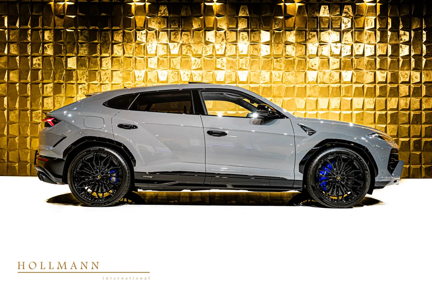 Lamborghini Urus SE proposée par un concessionnaire spécialisé à Stuhr, Allemagne, photo 7 sur 25
