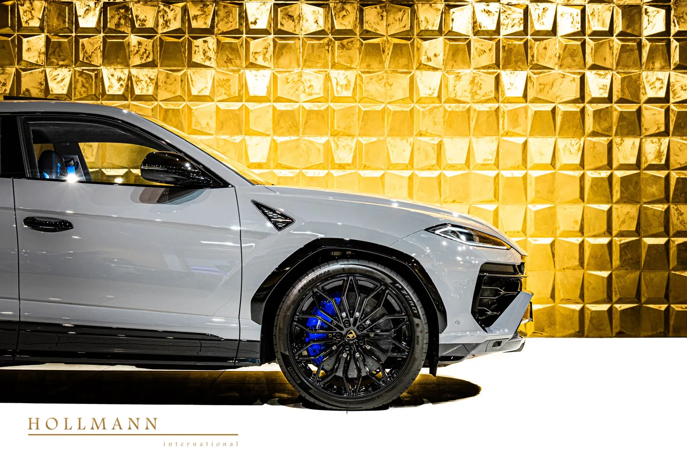 Lamborghini Urus SE proposée par un concessionnaire spécialisé à Stuhr, Allemagne, photo 9 sur 25