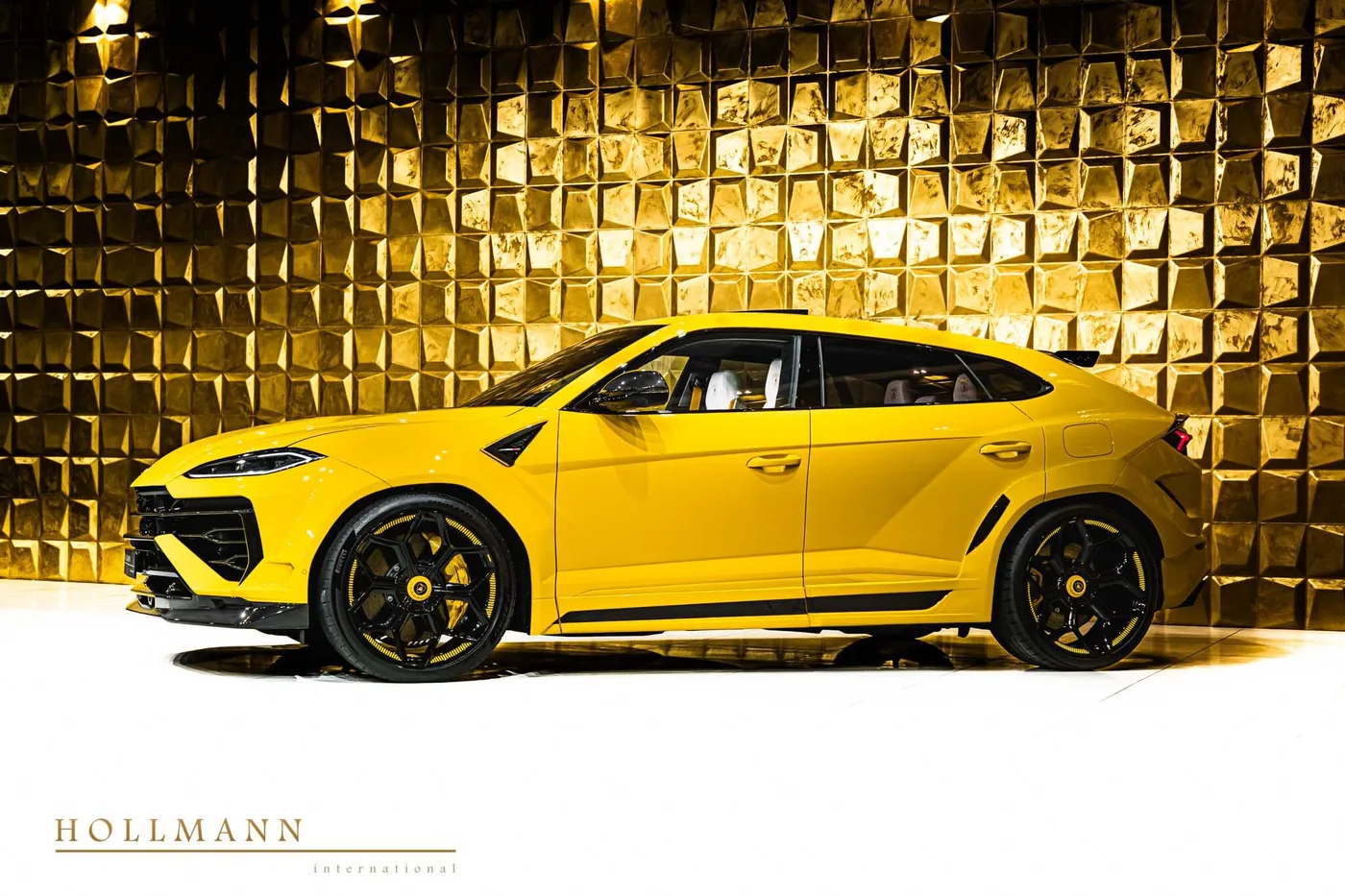 Lamborghini Urus SE proposée par un concessionnaire spécialisé à Stuhr, Allemagne, photo 4 sur 25