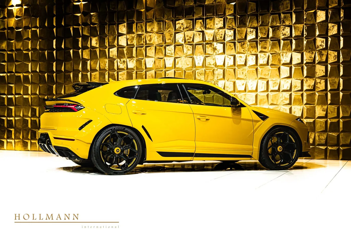 Lamborghini Urus SE proposée par un concessionnaire spécialisé à Stuhr, Allemagne, photo 10 sur 25