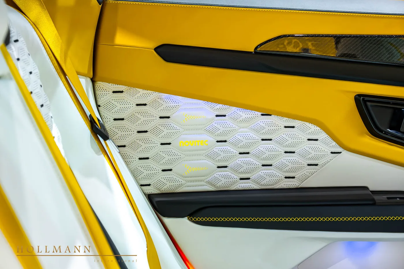 Lamborghini Urus SE proposée par un concessionnaire spécialisé à Stuhr, Allemagne, photo 23 sur 25