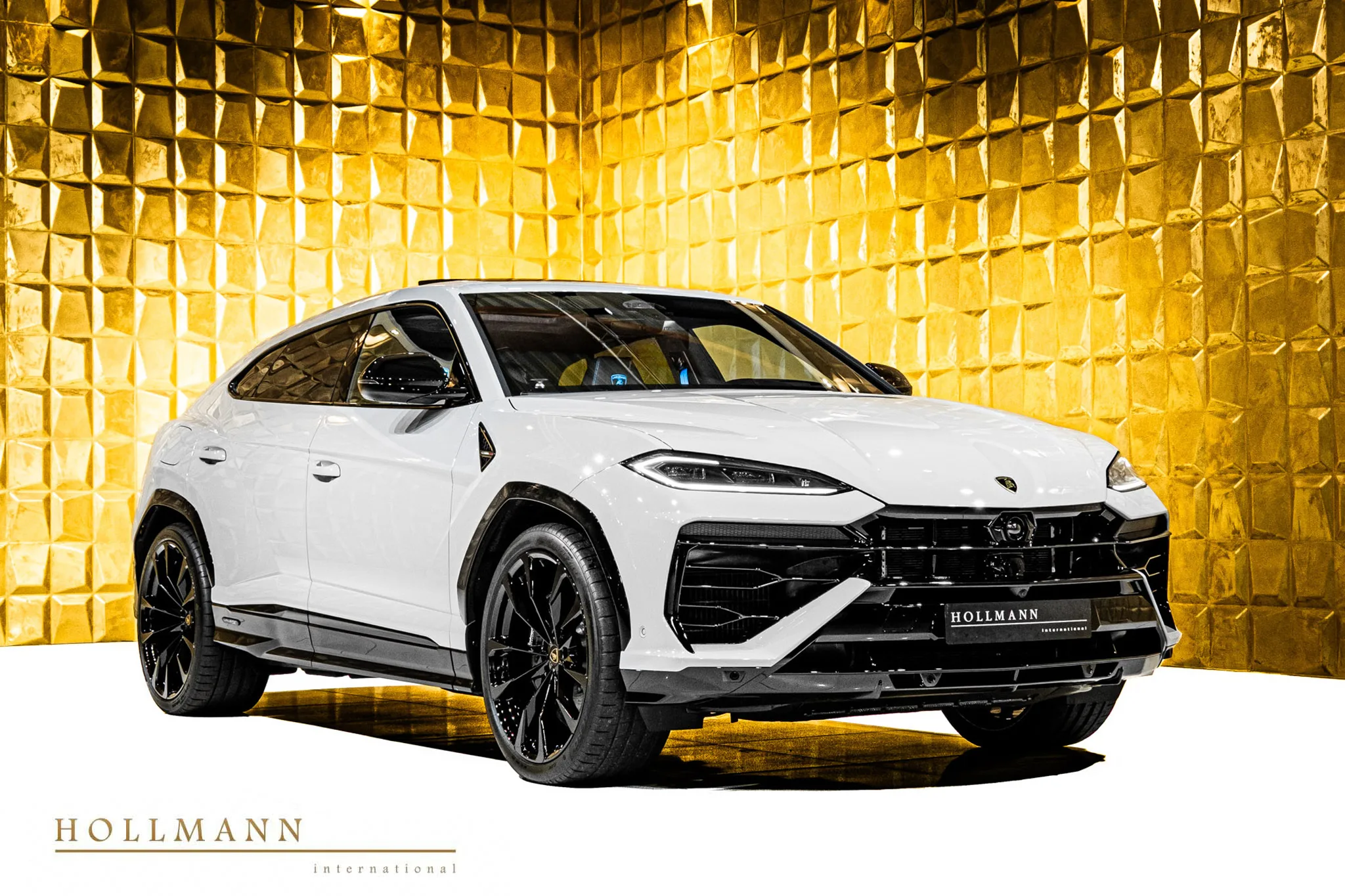 Lamborghini Urus SE angeboten von einem Fachhändler in Stuhr, Deutschland, Hauptfoto