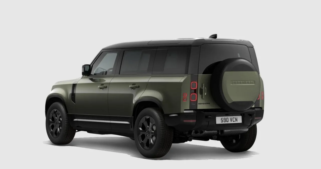 Land Rover Defender 110, 3/6