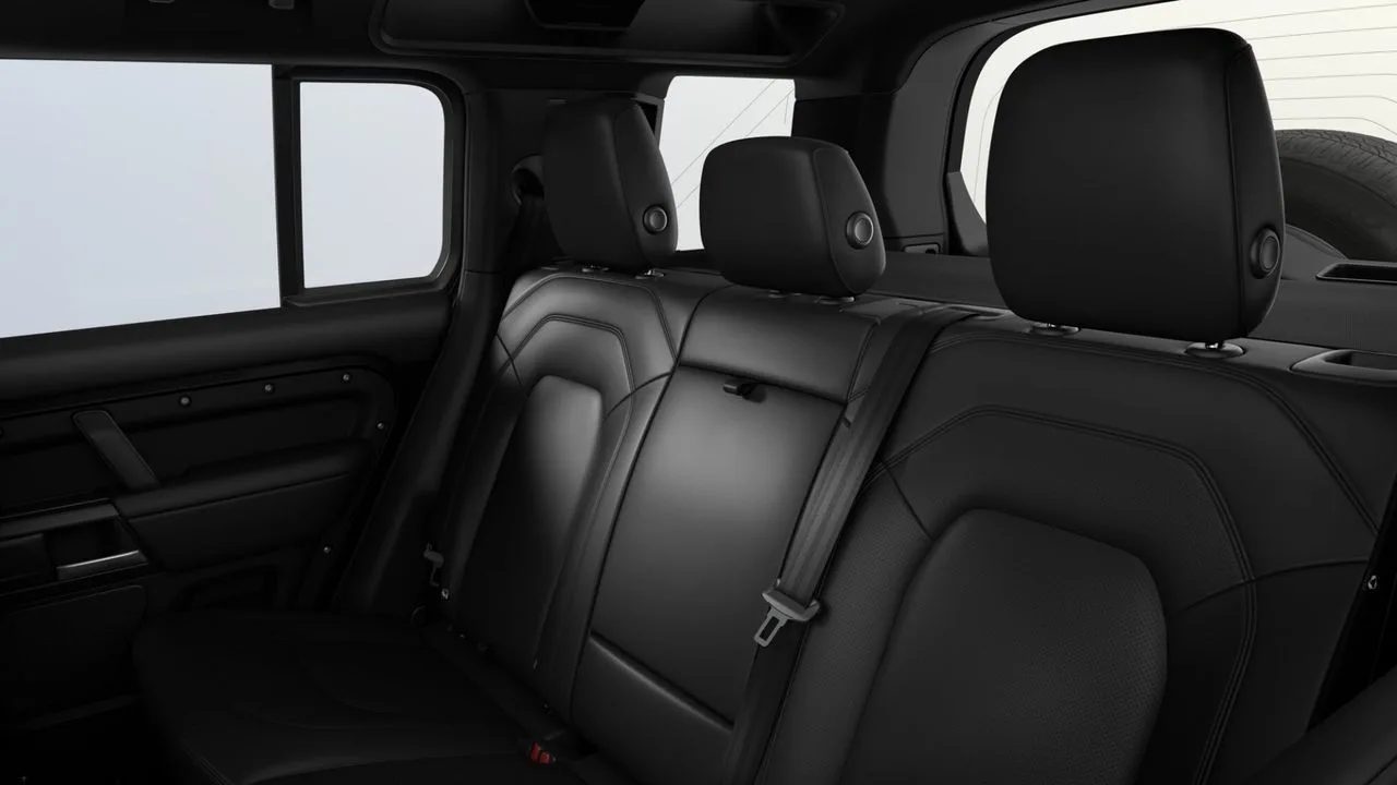 Land Rover Defender 110, 6/6