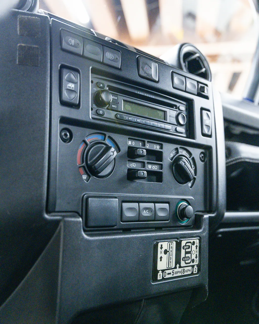 Land Rover Defender 90, 11/19