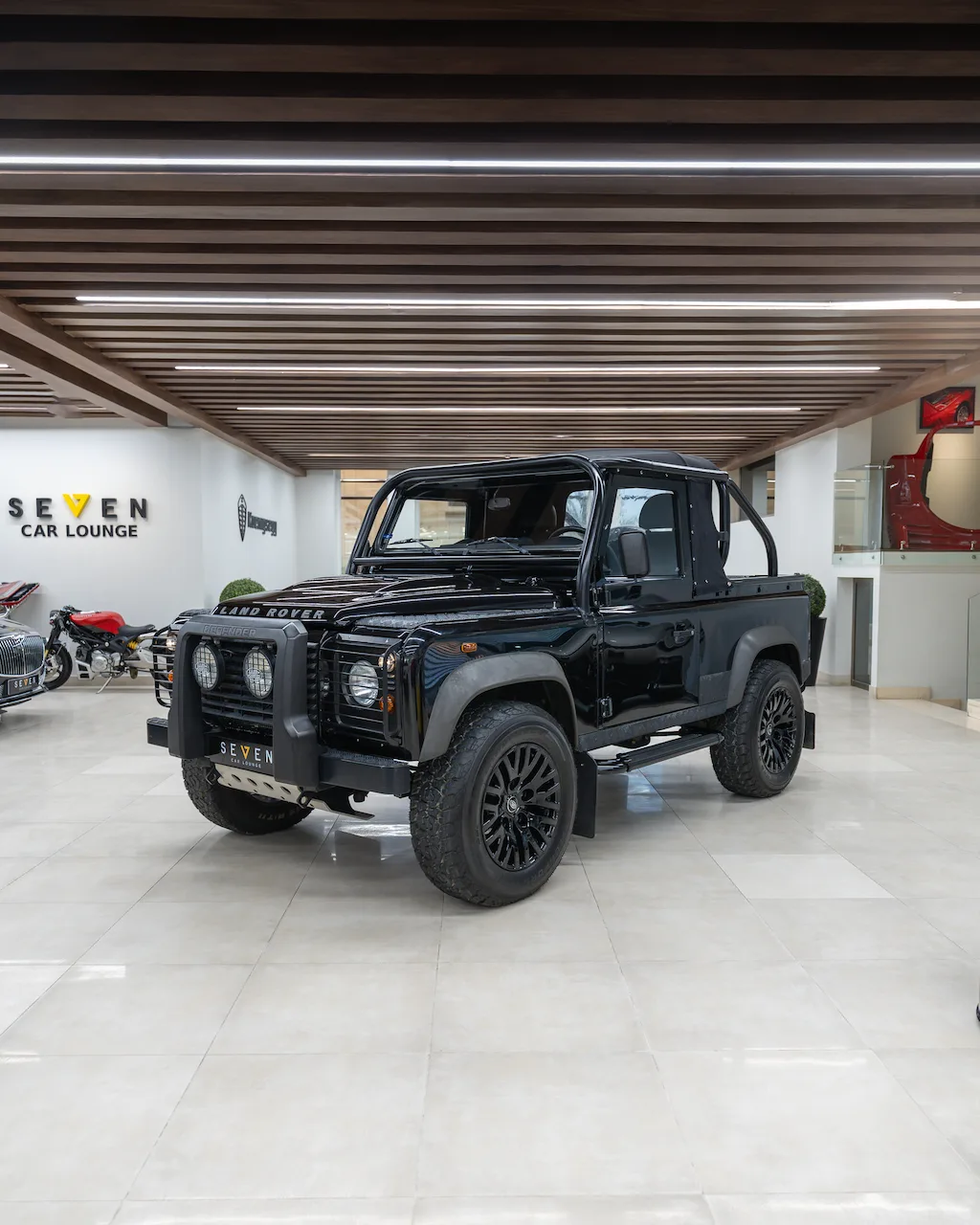 Land Rover Defender 90, 13/19