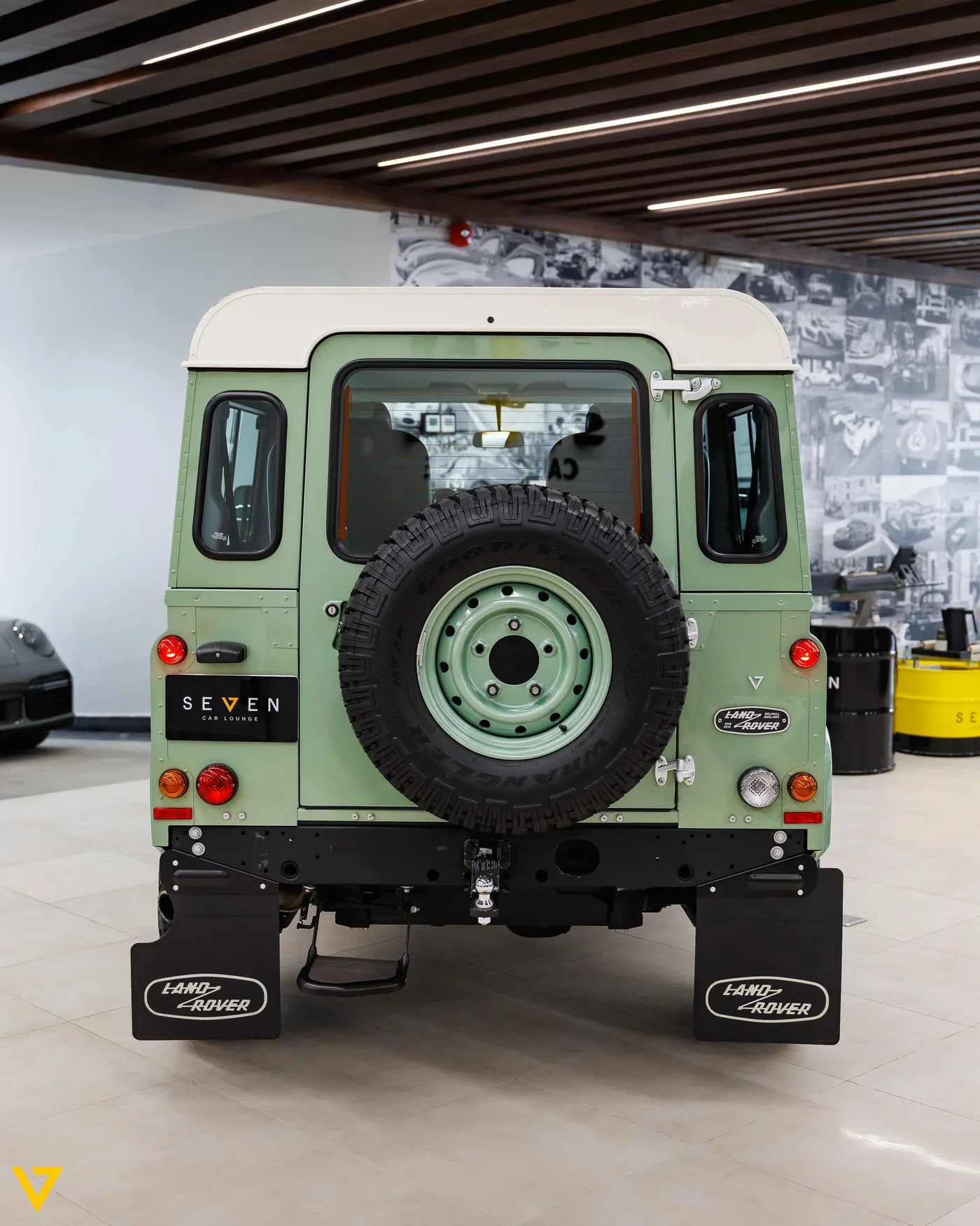 Land Rover Defender Heritage offered by a supercar dealer in Riyadh, Saudi Arabia, photo 4 of 16