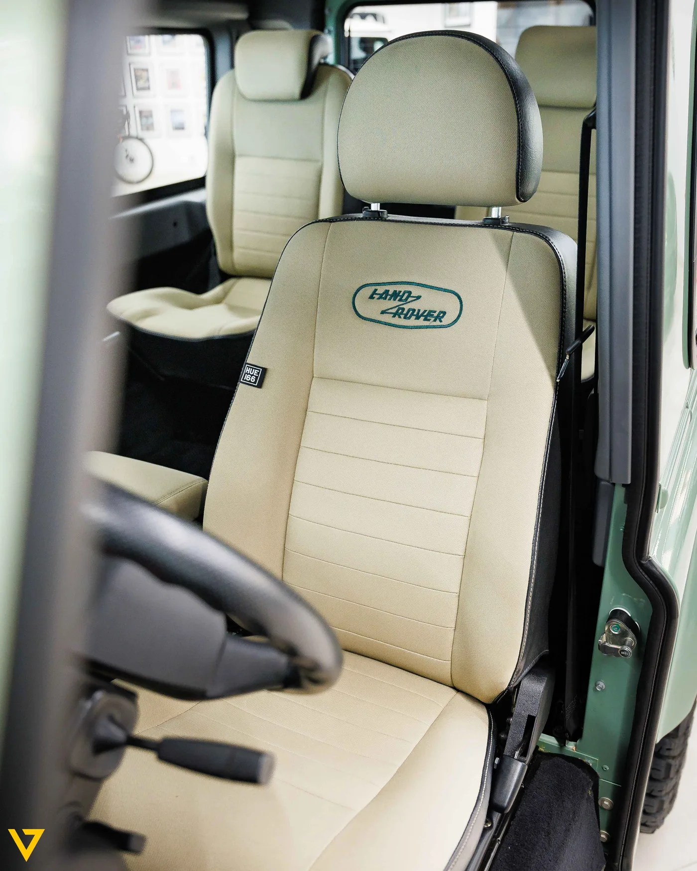Land Rover Defender Heritage offered by a supercar dealer in Riyadh, Saudi Arabia, photo 8 of 16