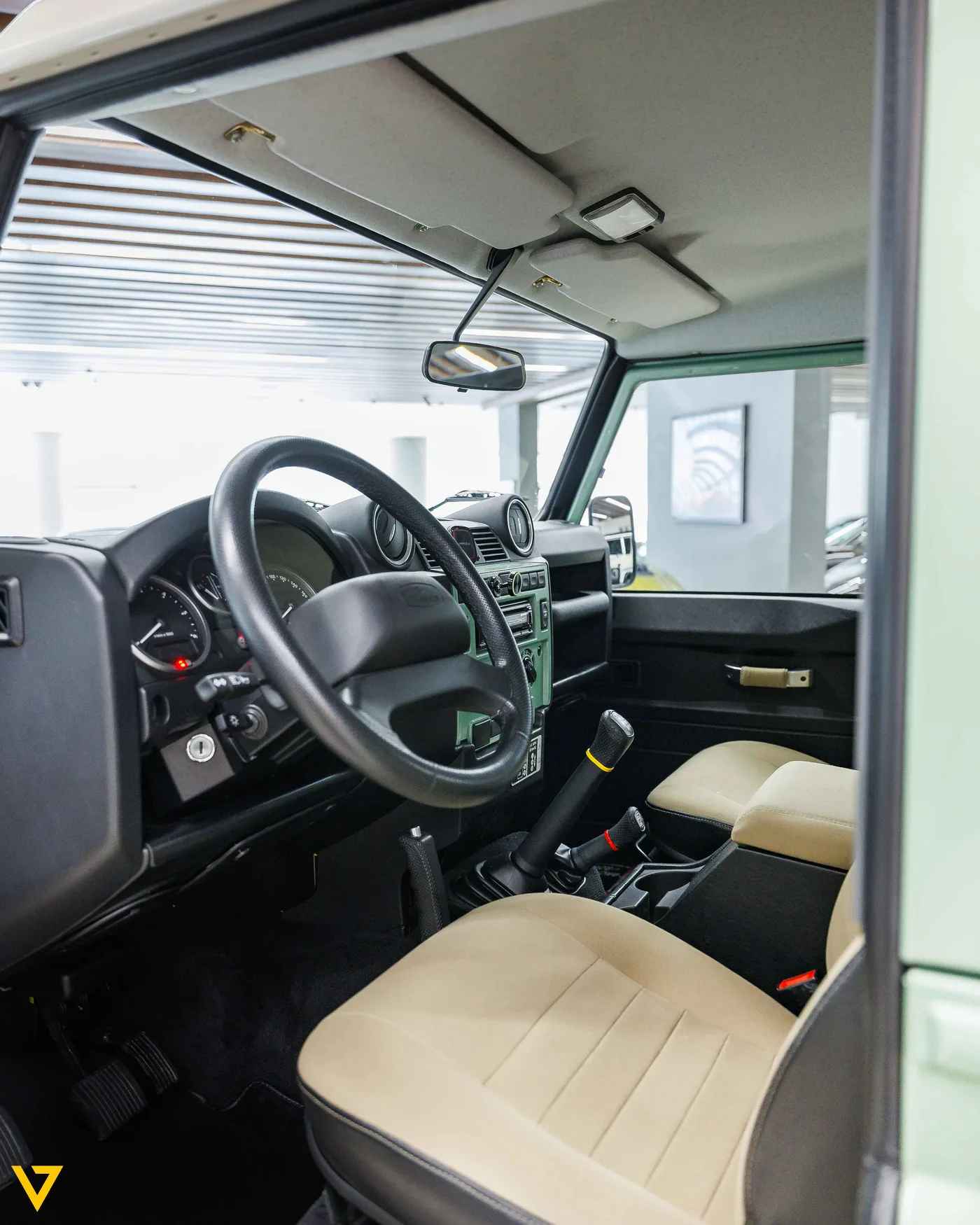 Land Rover Defender Heritage offered by a supercar dealer in Riyadh, Saudi Arabia, photo 9 of 16