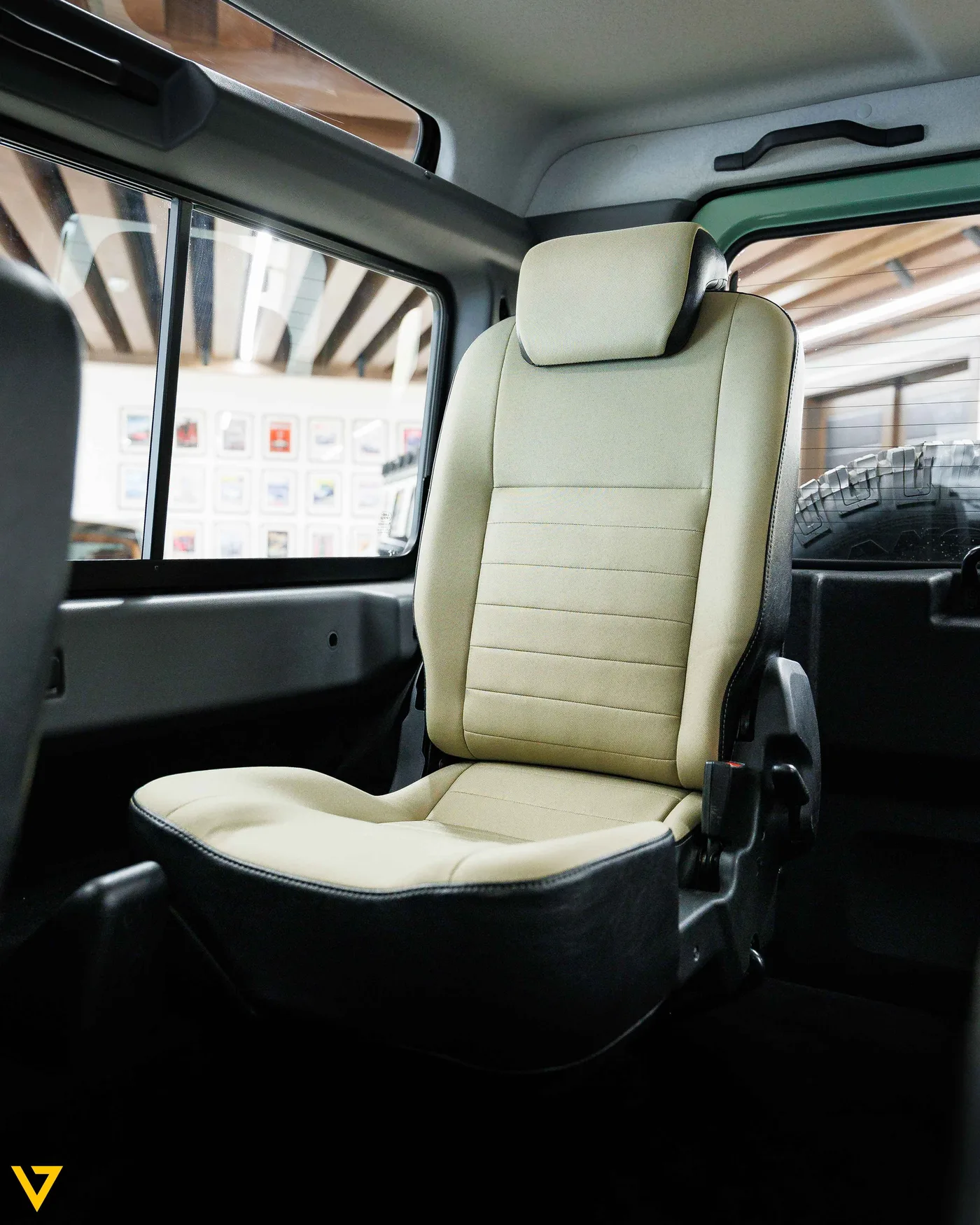 Land Rover Defender Heritage offered by a supercar dealer in Riyadh, Saudi Arabia, photo 11 of 16