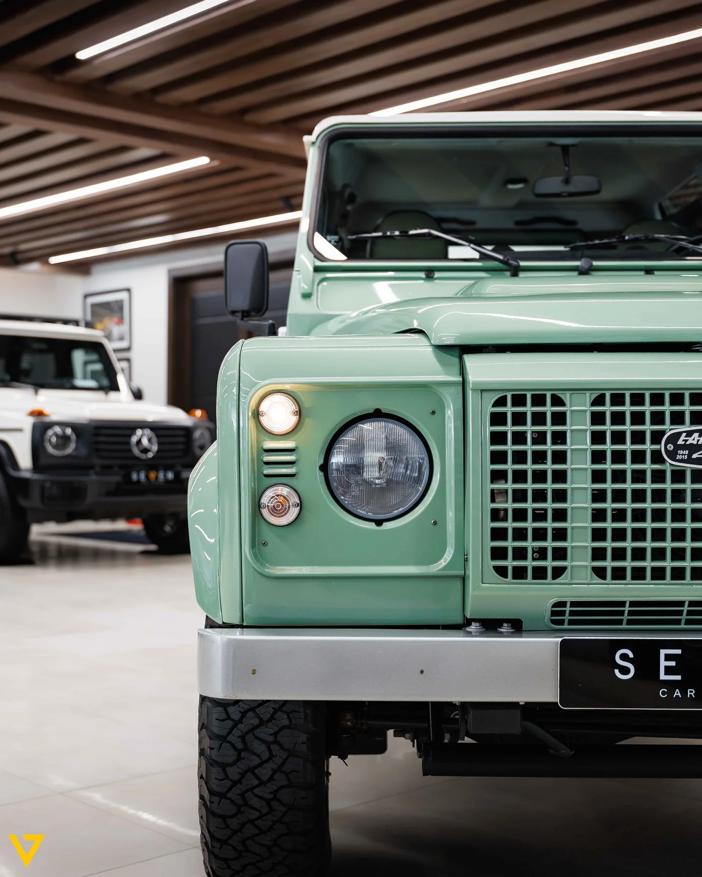 Land Rover Defender Heritage offered by a supercar dealer in Riyadh, Saudi Arabia, photo 12 of 16