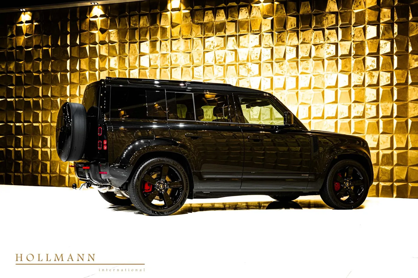 Land Rover Defender 110 X, P425 V8 proposée par un concessionnaire spécialisé à Stuhr, Allemagne, photo 8 sur 8