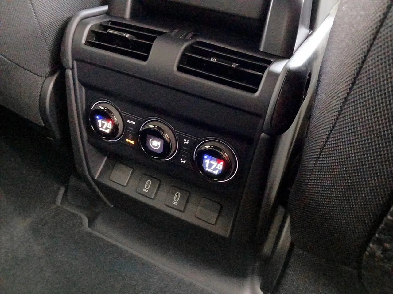 Land Rover Defender OCTA Black, 19/22