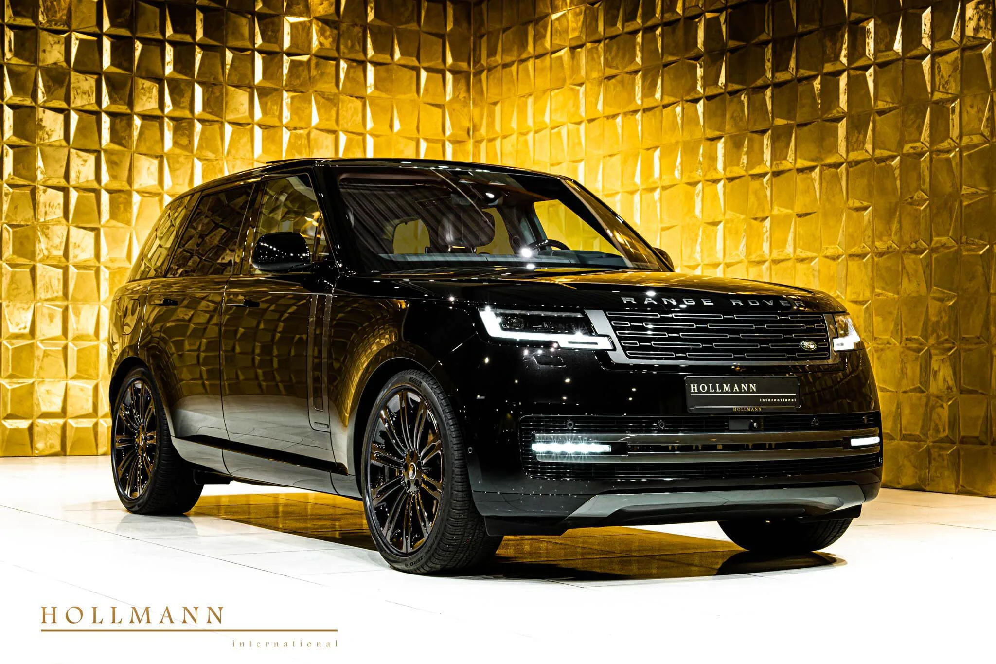 Land Rover Range Rover P530, short offered by a specialist dealer in Stuhr, Germany, main photo