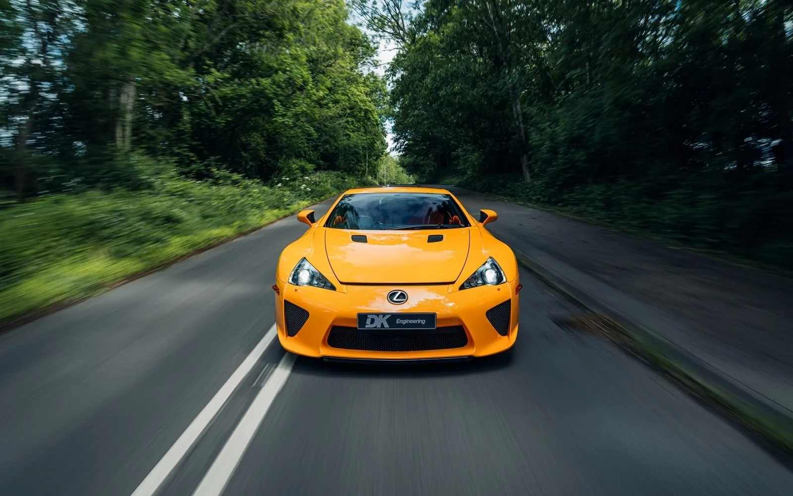 Lexus LFA offered by a specialist dealer in Chorleywood, United Kingdom, main photo