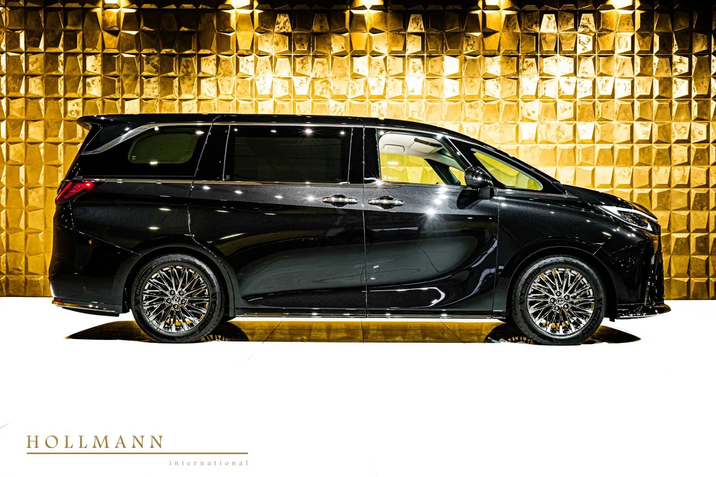 Lexus LM 350h AWD, Luxury angeboten von einem Fachhändler in Stuhr, Deutschland, Foto 6 von 8