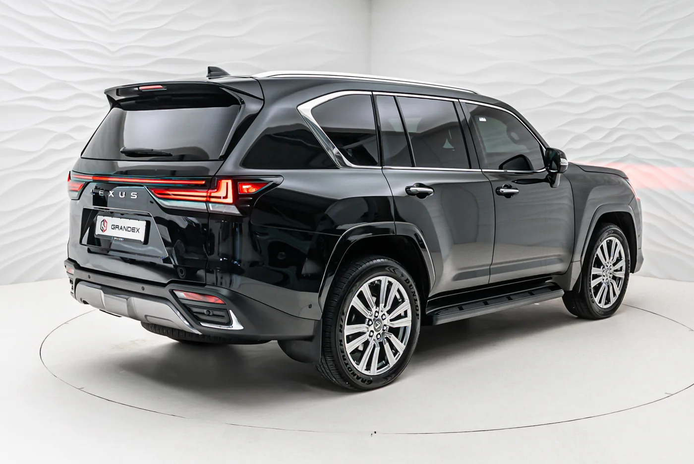 Lexus LX 600 Ultra Luxury, armoured B6 angeboten von einem Fachhändler in Sengenthal, Deutschland, Foto 6 von 10