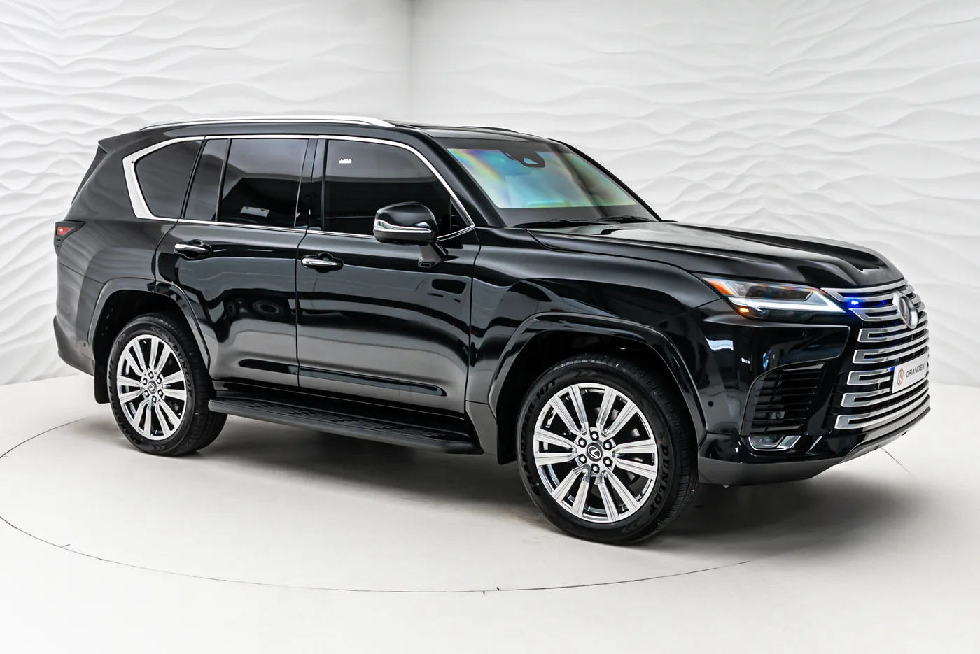 Lexus LX 600 Ultra Luxury, armoured B6 angeboten von einem Fachhändler in Sengenthal, Deutschland, Foto 8 von 10