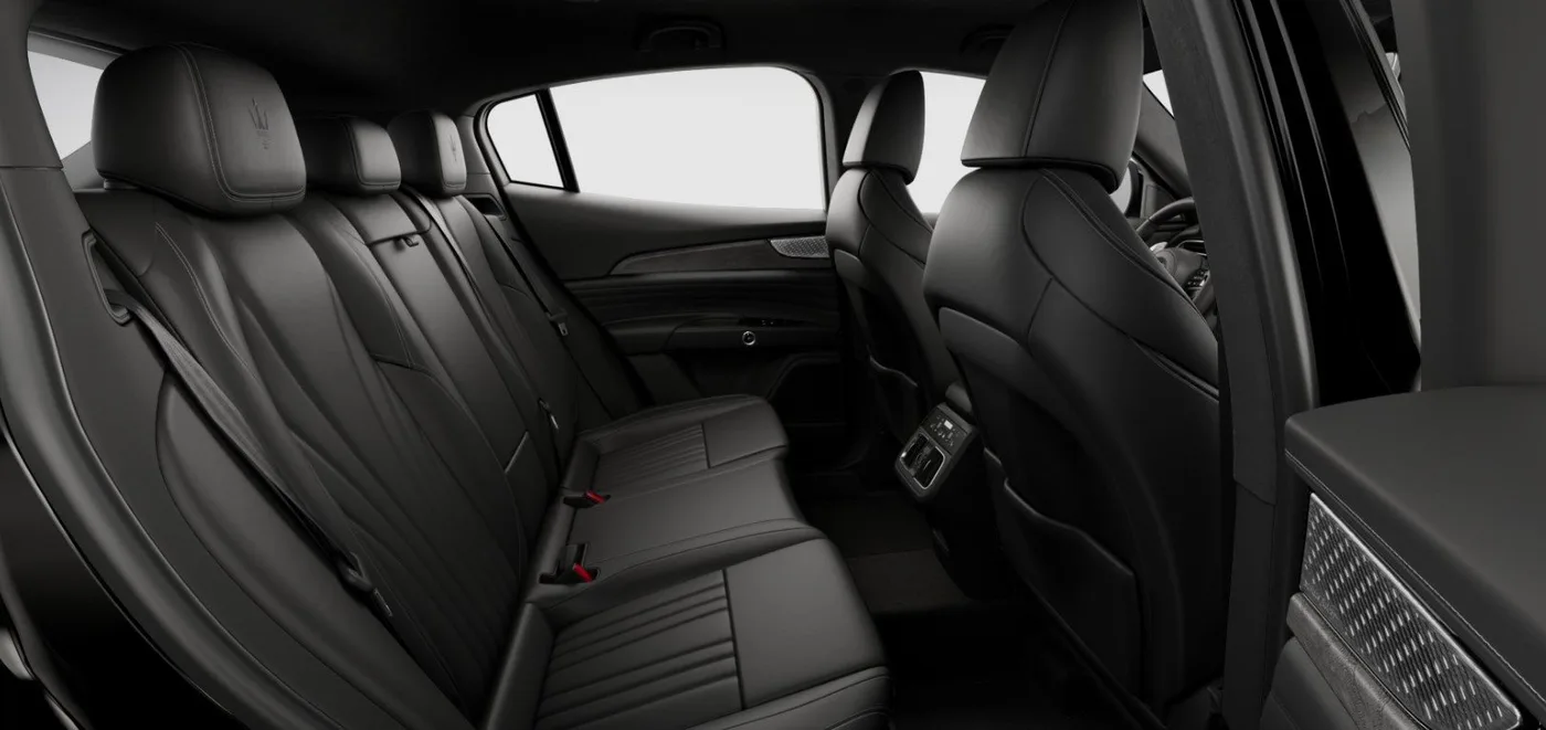 Maserati Grecale Modena offered by a specialist dealer in Singen, Germany, photo 5 of 9