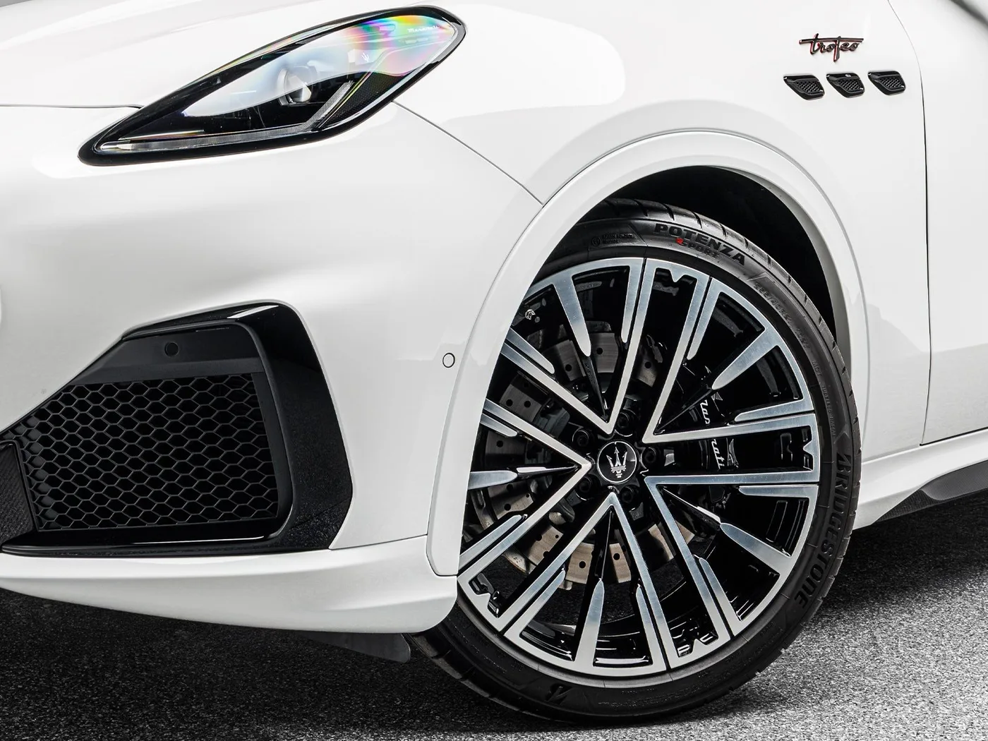 Maserati Grecale Trofeo offered by a specialist dealer in Böblingen, Germany, photo 9 of 15
