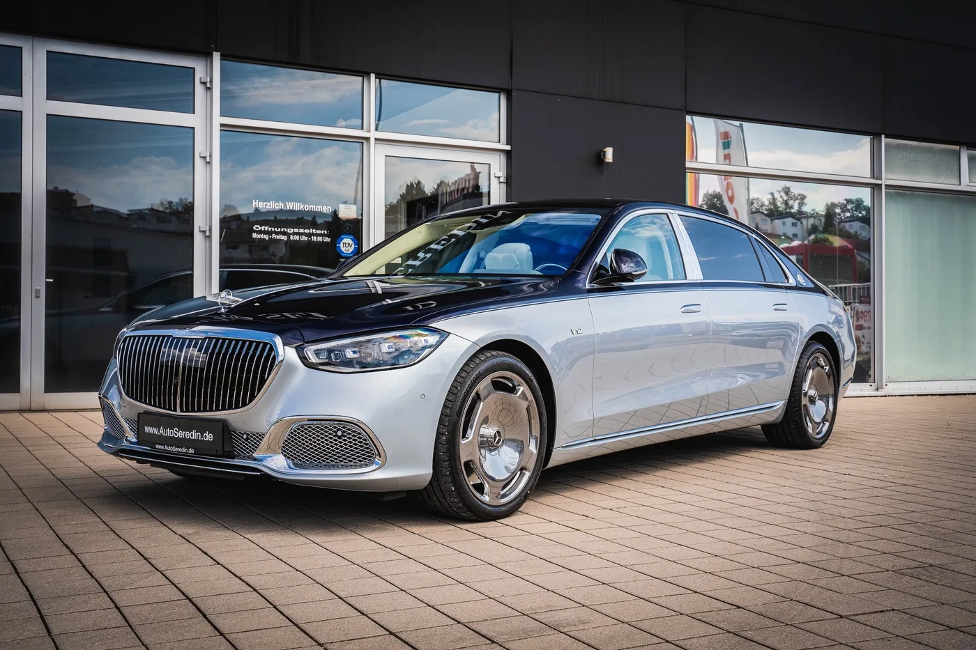 Mercedes-Maybach S 680 4MATIC proposée par un concessionnaire spécialisé à Hechingen, Allemagne, photo 2 sur 25
