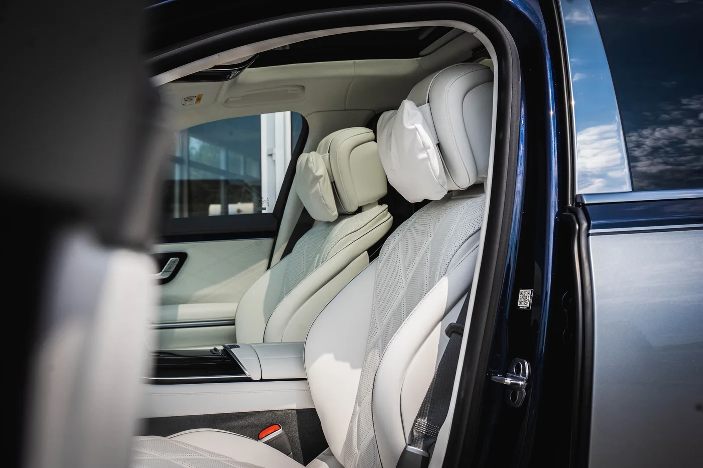 Mercedes-Maybach S 680 4MATIC proposée par un concessionnaire spécialisé à Hechingen, Allemagne, photo 12 sur 25