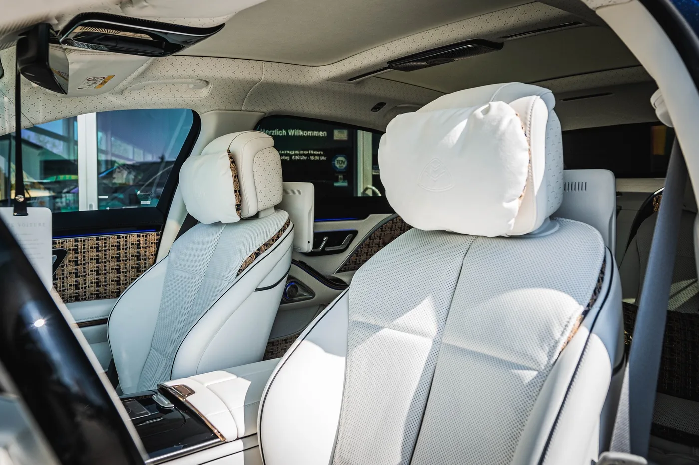 Mercedes-Maybach S 680 4MATIC proposée par un concessionnaire spécialisé à Hechingen, Allemagne, photo 12 sur 25