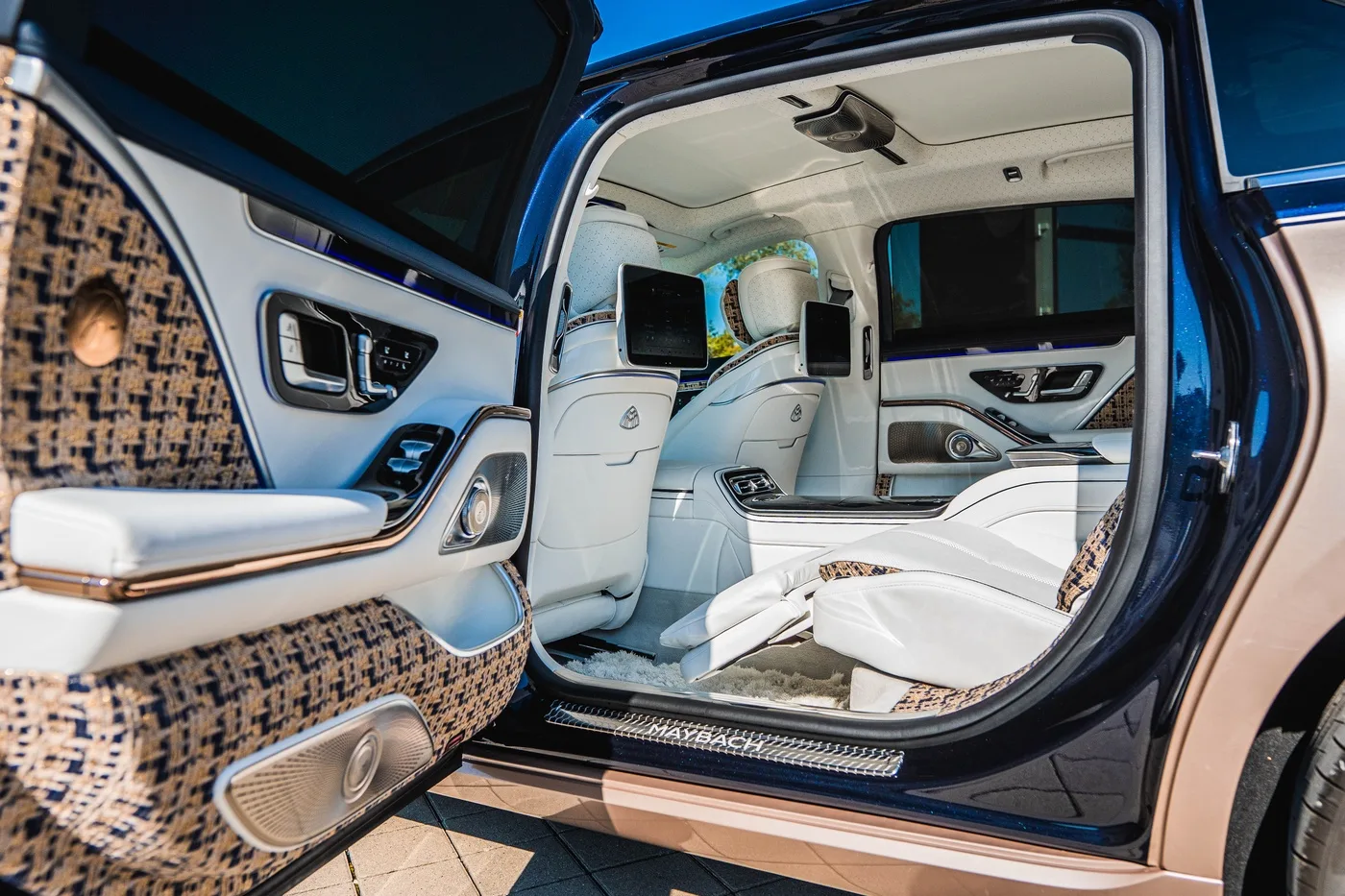Mercedes-Maybach S 680 4MATIC proposée par un concessionnaire spécialisé à Hechingen, Allemagne, photo 13 sur 25