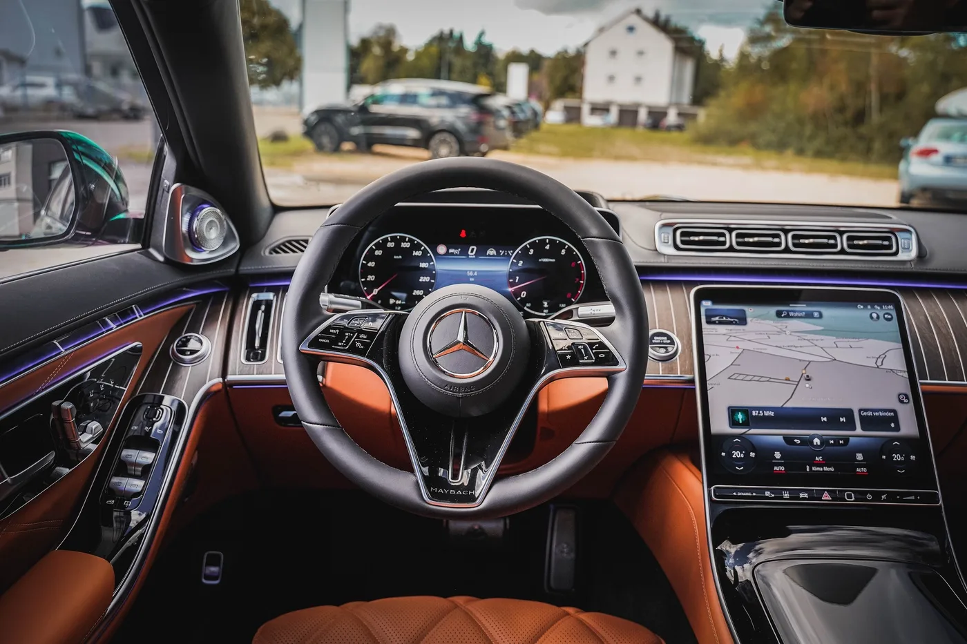 Mercedes-Maybach S 680 4MATIC offered by a specialist dealer in Hechingen, Germany, photo 12 of 25