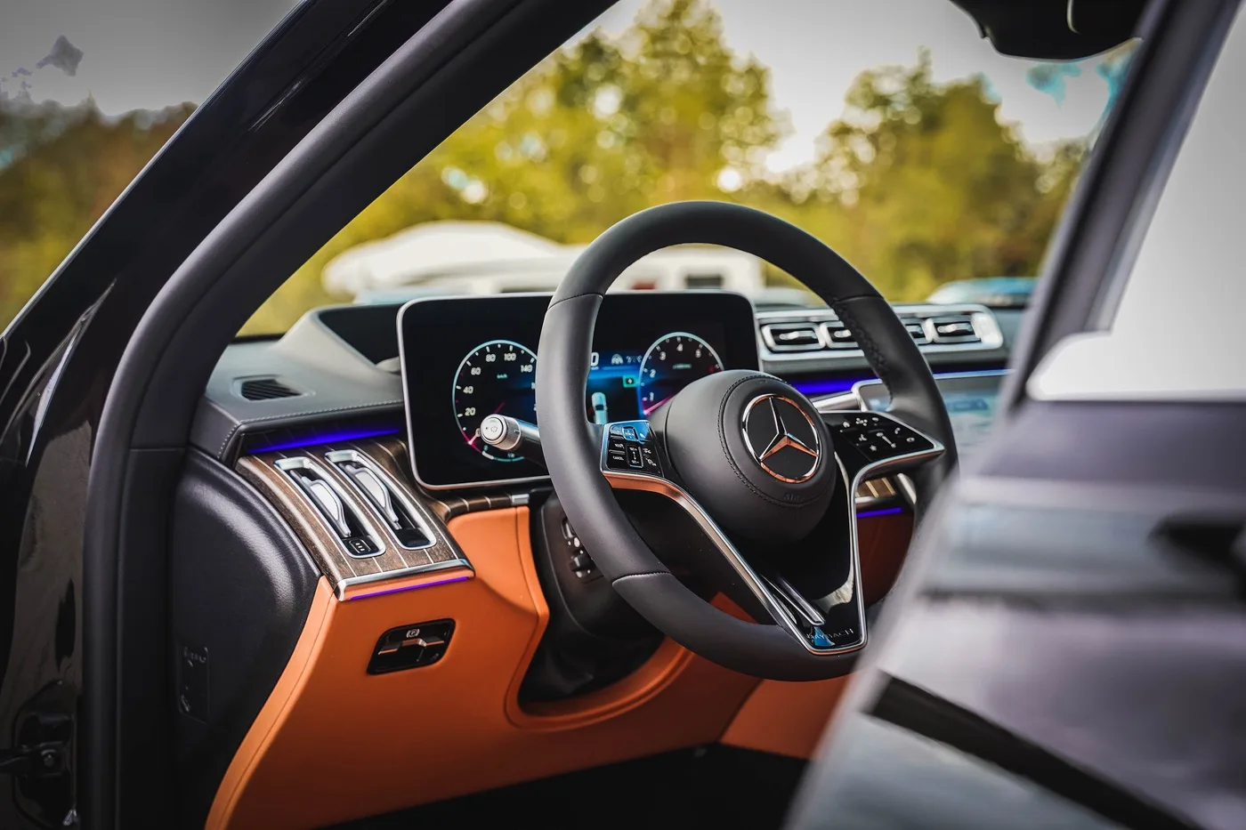 Mercedes-Maybach S 680 4MATIC offered by a specialist dealer in Hechingen, Germany, photo 13 of 25