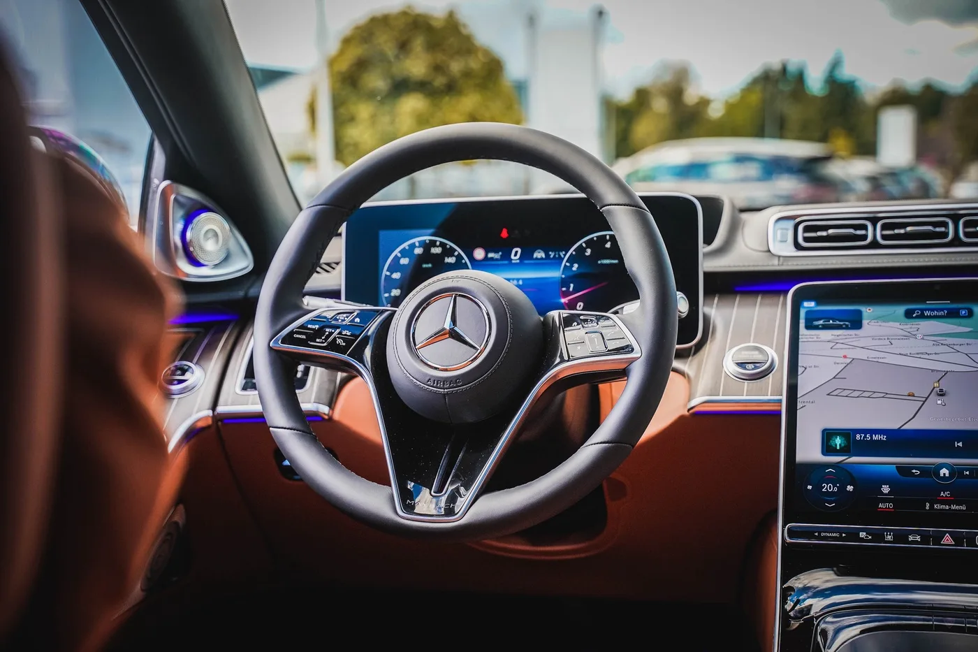Mercedes-Maybach S 680 4MATIC offered by a specialist dealer in Hechingen, Germany, photo 15 of 25