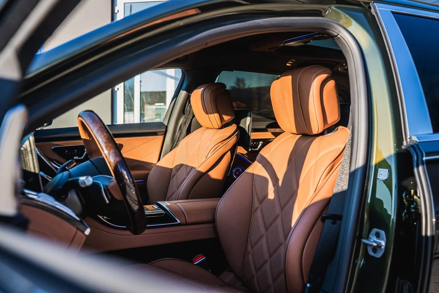 Mercedes-Maybach S 680 proposée par un concessionnaire spécialisé à Hechingen, Allemagne, photo 7 sur 25