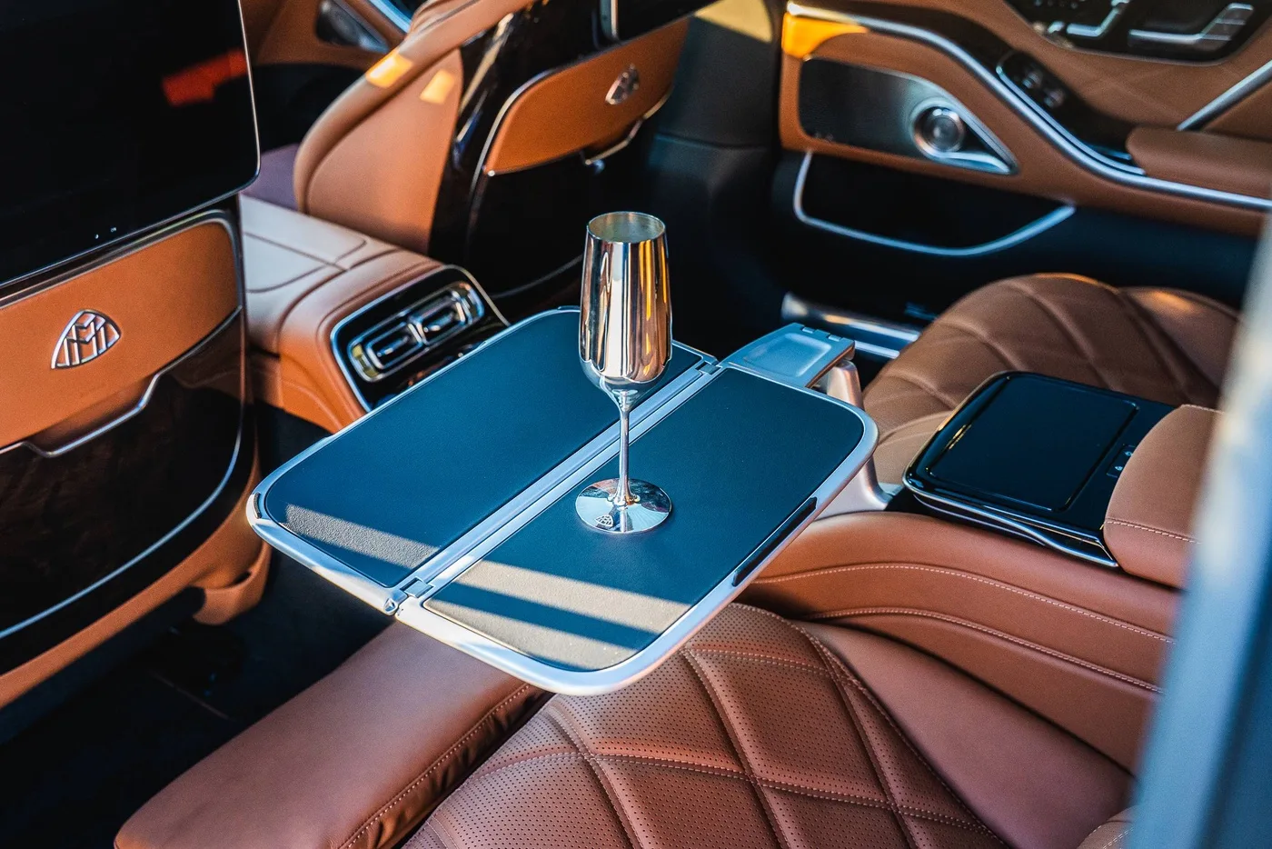 Mercedes-Maybach S 680 proposée par un concessionnaire spécialisé à Hechingen, Allemagne, photo 15 sur 25