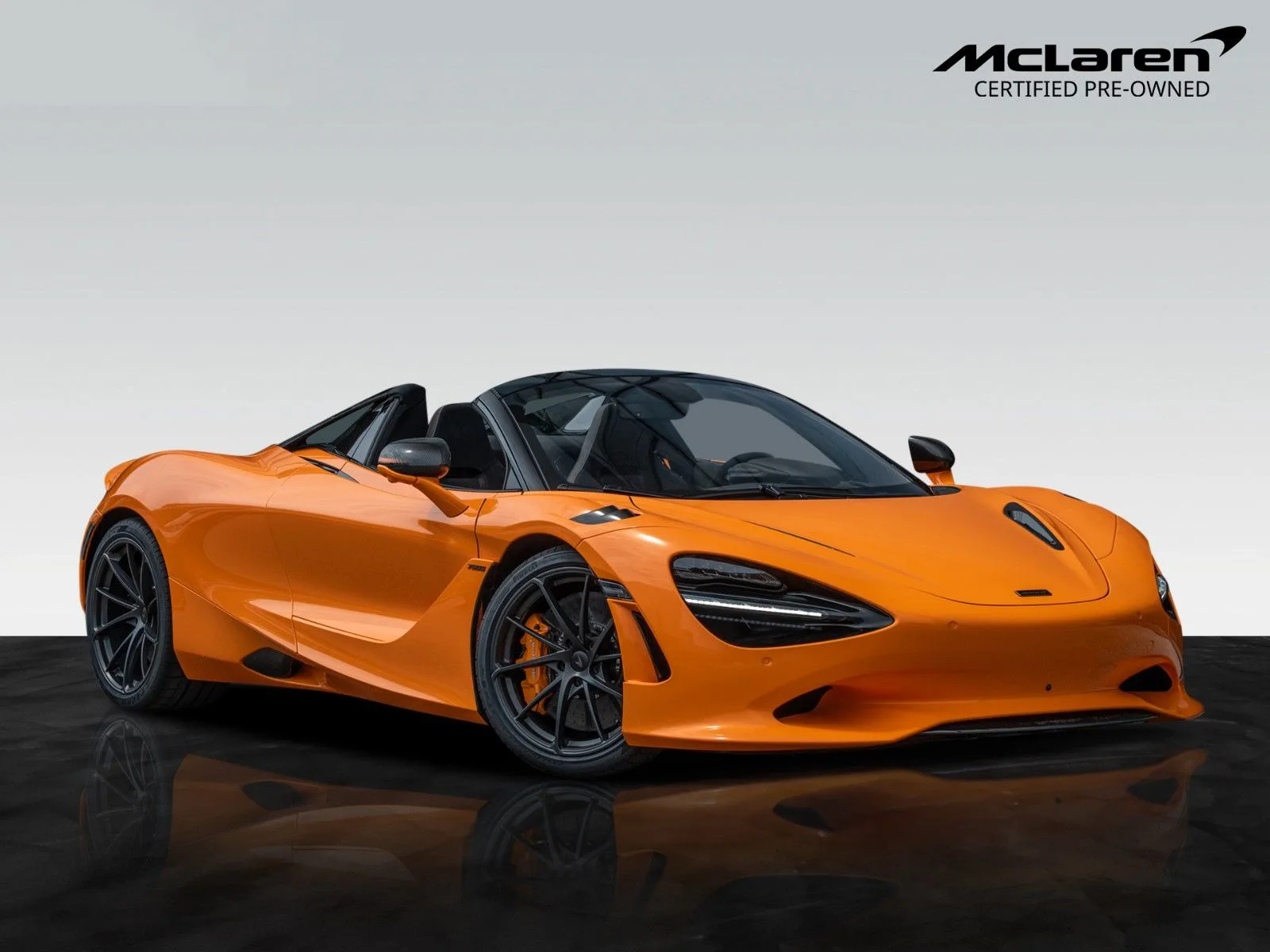 McLaren 750S Spider proposée par un concessionnaire agréé à Böblingen, Allemagne, photo principale