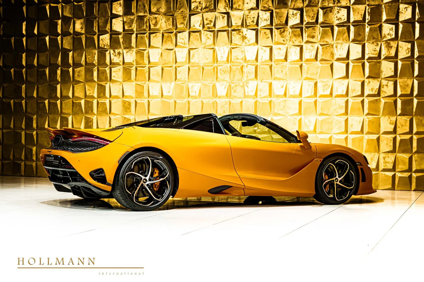 McLaren 750S Spider proposée par un concessionnaire spécialisé à Stuhr, Allemagne, photo 5 sur 8
