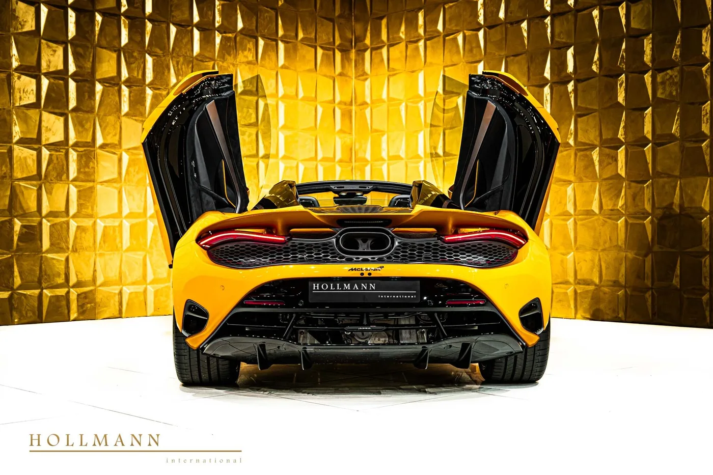 McLaren 750S Spider proposée par un concessionnaire spécialisé à Stuhr, Allemagne, photo 6 sur 8