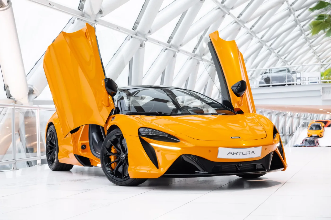 McLaren Artura proposée par un concessionnaire agréé McLaren et Morgan à Utrecht, Pays-Bas, photo 18 sur 25