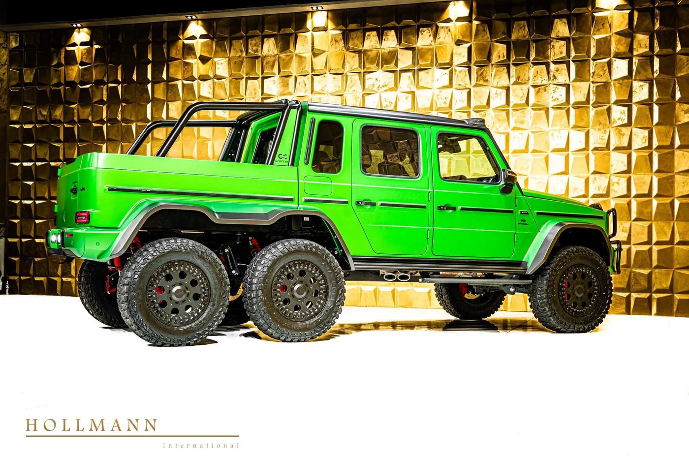 Mercedes-AMG G 63 6x6 customized offered by a specialist dealer in Stuhr, Germany, photo 6 of 8