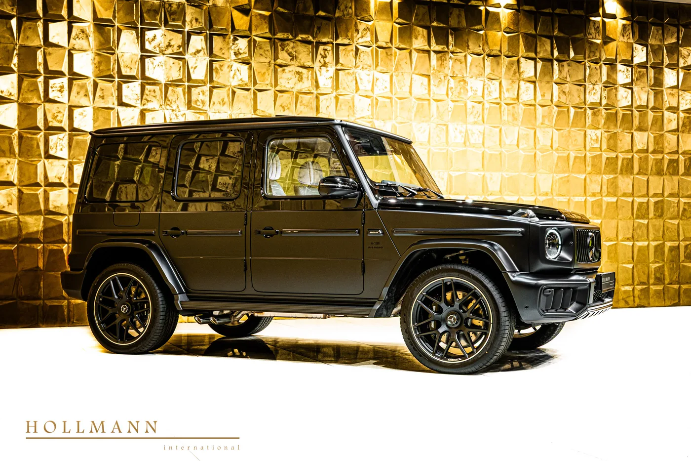Mercedes-AMG G 63 facelift offered by a specialist dealer in Stuhr, Germany, photo 2 of 8
