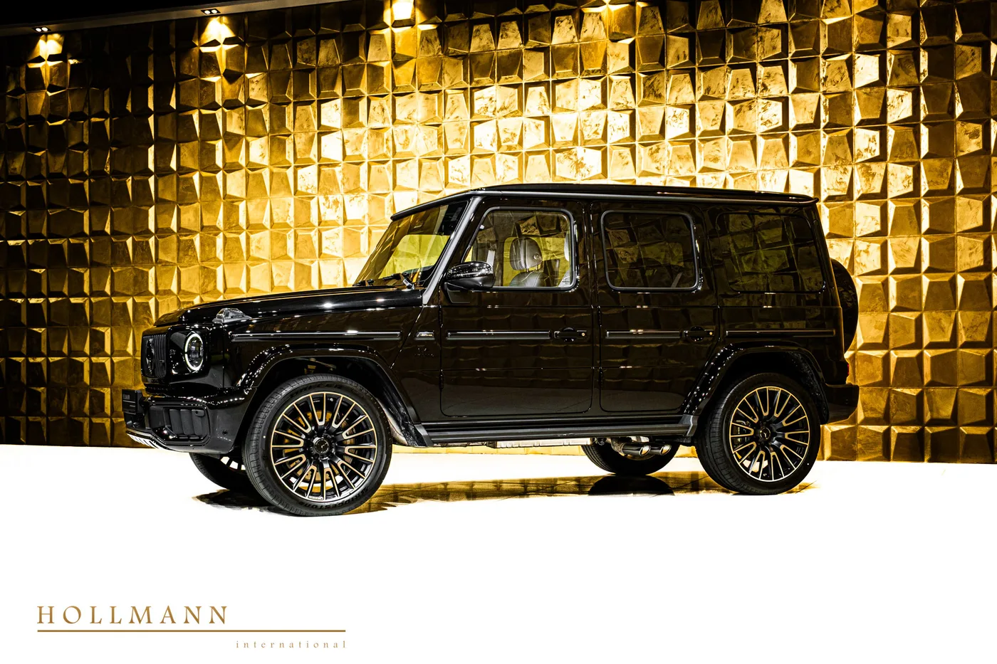 Mercedes-AMG G 63 facelift offered by a specialist dealer in Stuhr, Germany, photo 4 of 8