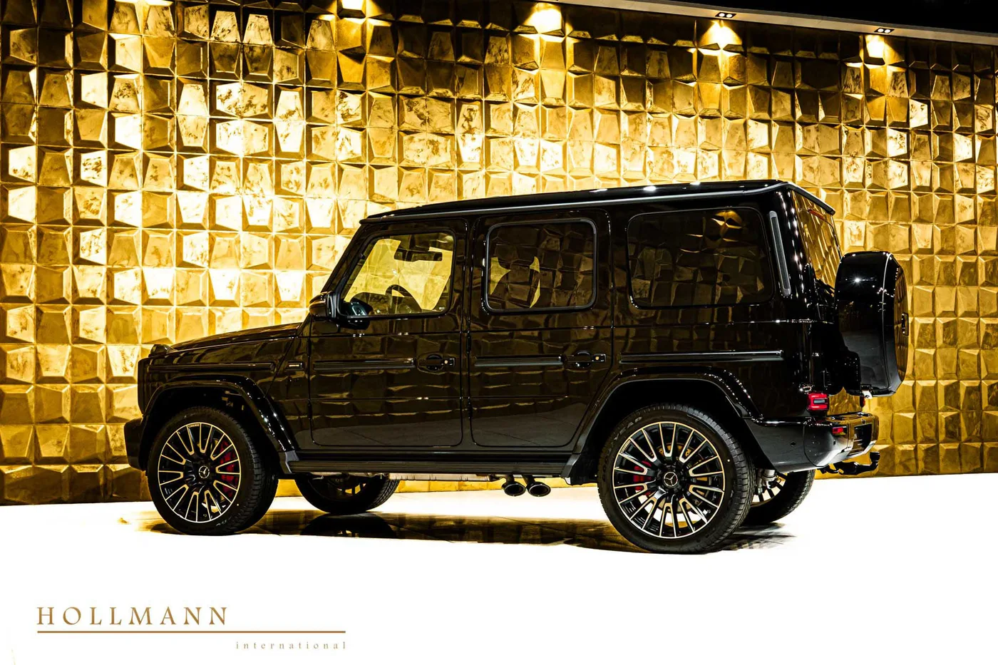 Mercedes-AMG G 63 facelift offered by a specialist dealer in Stuhr, Germany, photo 5 of 8