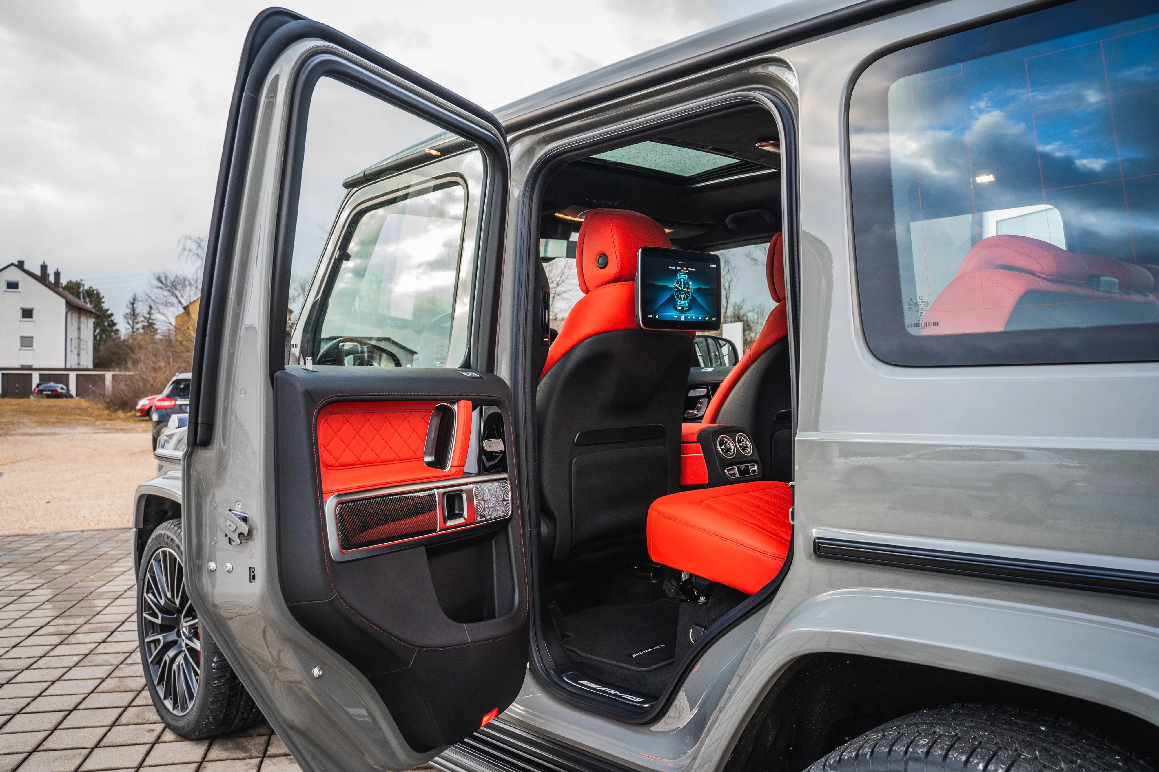 Mercedes-AMG G 63, 28/30