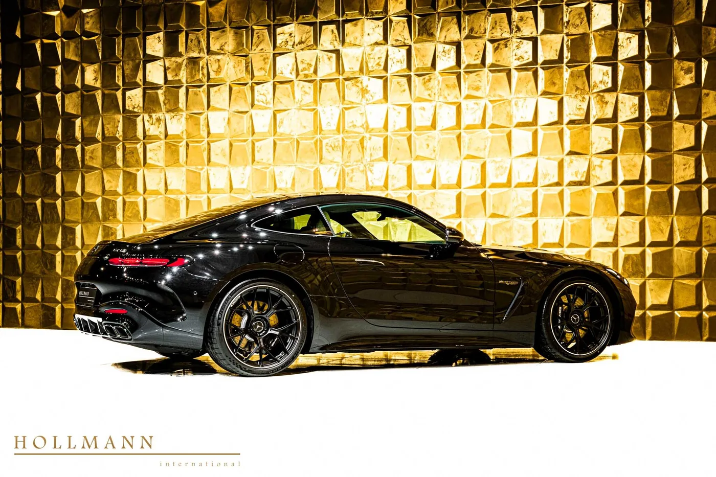Mercedes-AMG GT 63 4MATIC, Coupé offered by a specialist dealer in Stuhr, Germany, photo 3 of 8