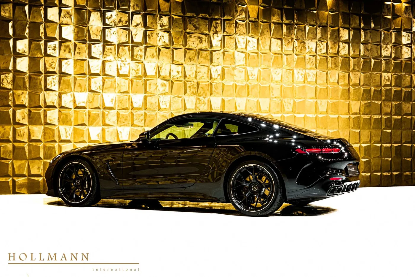 Mercedes-AMG GT 63 4MATIC, Coupé offered by a specialist dealer in Stuhr, Germany, photo 5 of 8