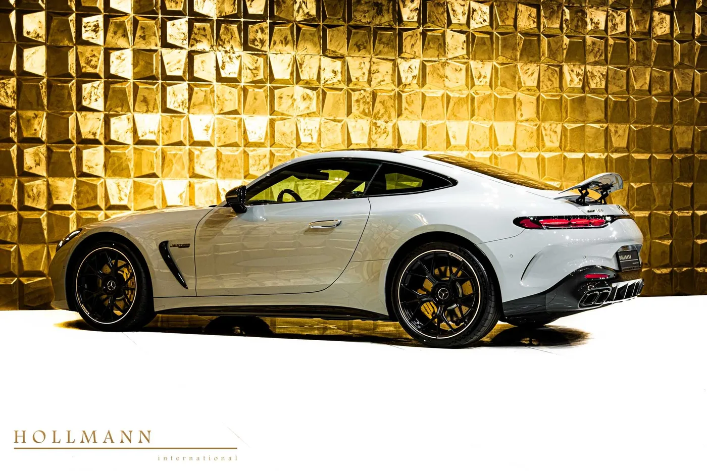Mercedes-AMG GT 63 4MATIC, Coupé offered by a specialist dealer in Stuhr, Germany, photo 5 of 8