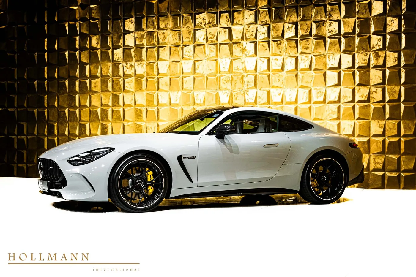 Mercedes-AMG GT 63 4MATIC, Coupé offered by a specialist dealer in Stuhr, Germany, photo 6 of 8