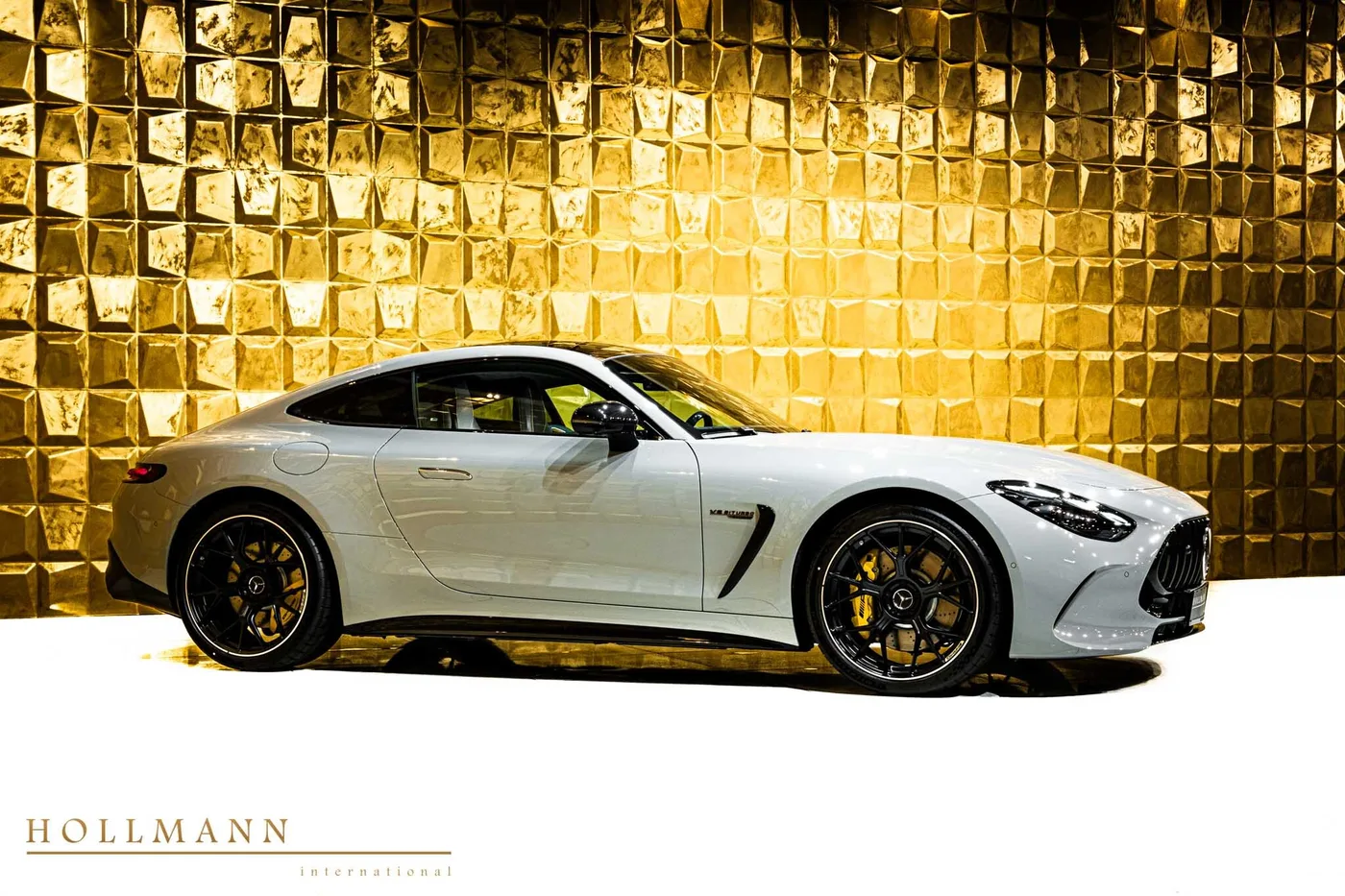 Mercedes-AMG GT 63 4MATIC, Coupé offered by a specialist dealer in Stuhr, Germany, photo 8 of 8