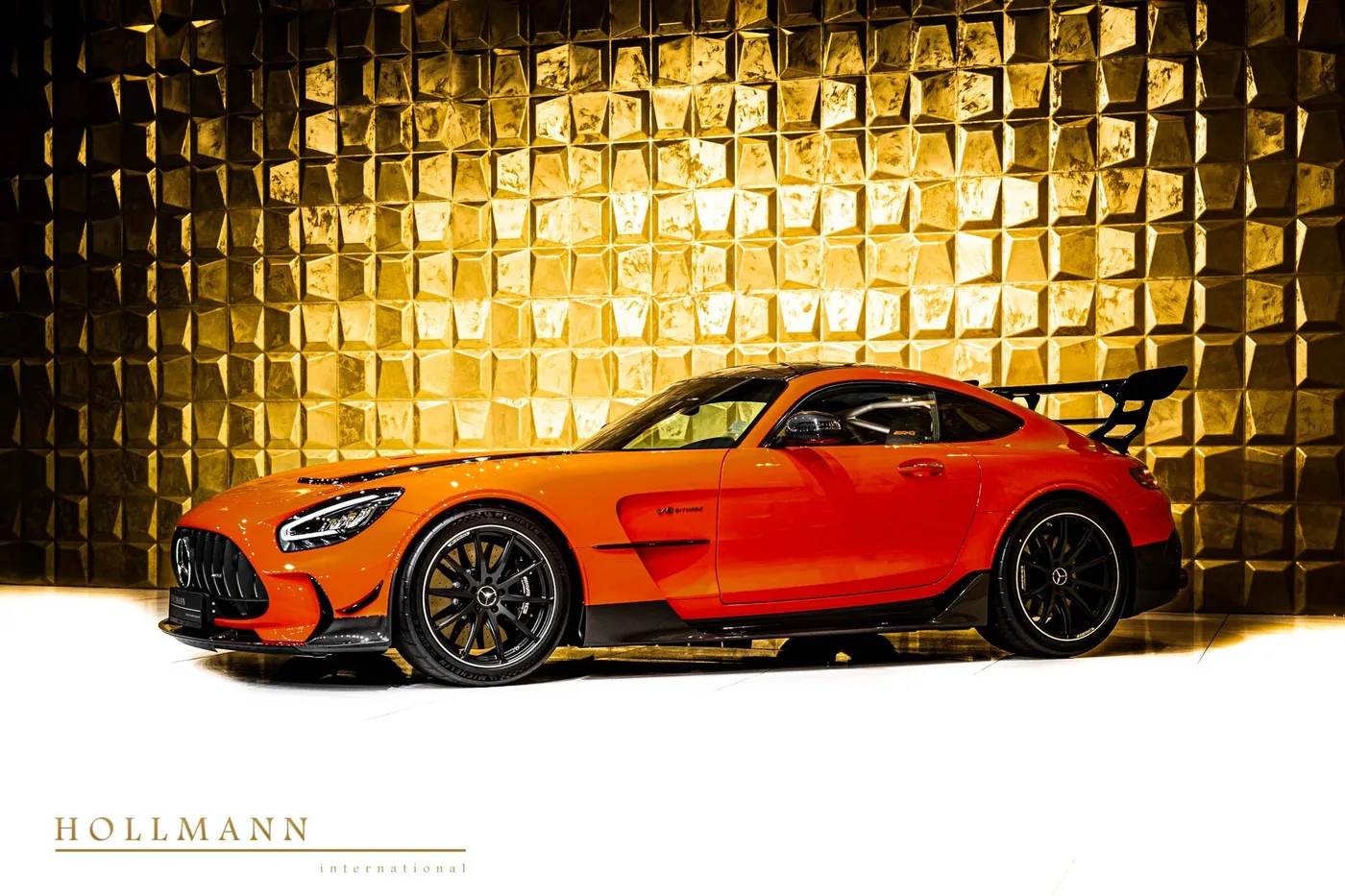 Mercedes-AMG GT Black Series offered by a specialist dealer in Stuhr, Germany, photo 4 of 8