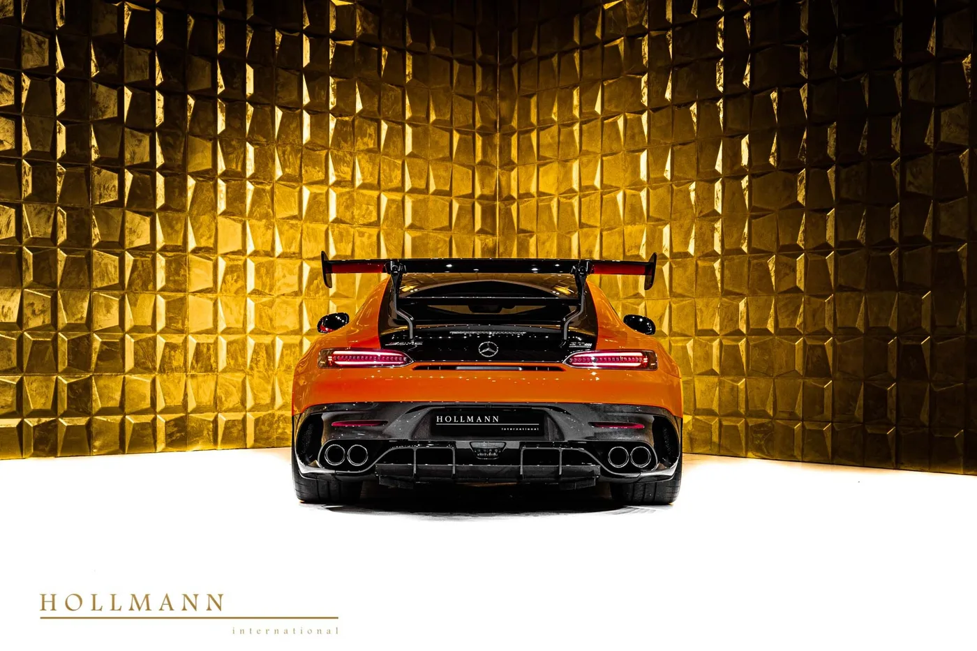 Mercedes-AMG GT Black Series offered by a specialist dealer in Stuhr, Germany, photo 8 of 8