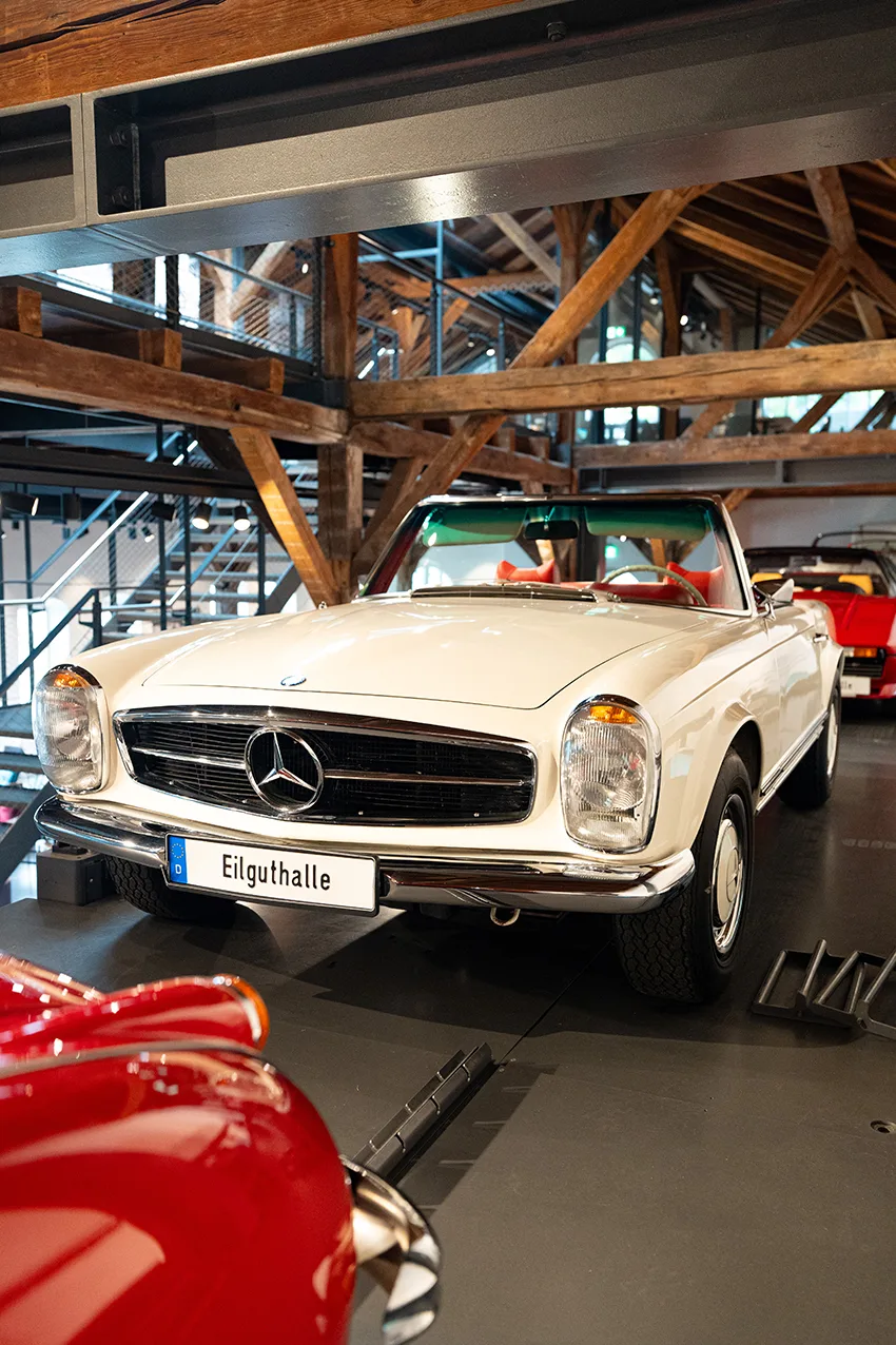 1970 Mercedes-Benz 280 SL Pagode angeboten von einem Oldtimerspezialisten in Lindau, Deutschland, Foto 3 von 11
